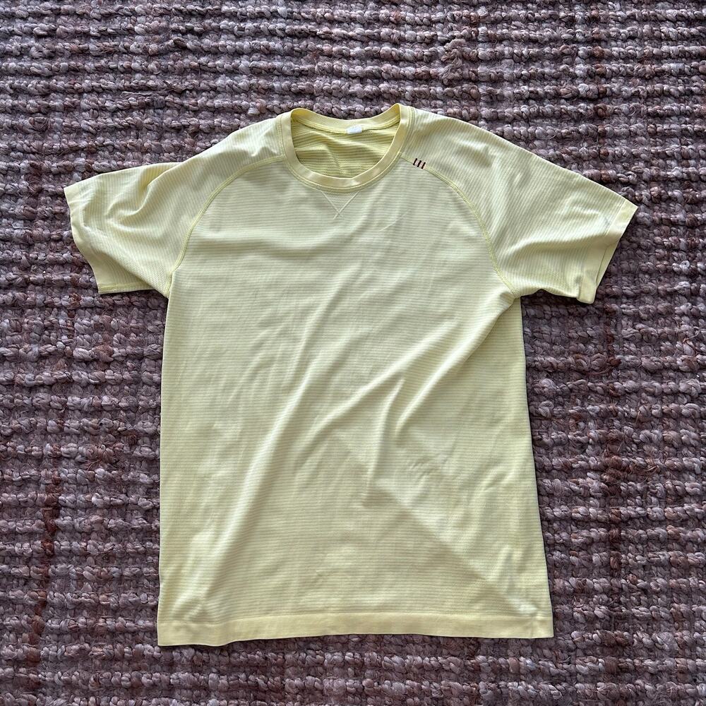 Lululemon Metal Vent Tech Short-Sleeve Shirt Men’s M Butter Yellow Excellent